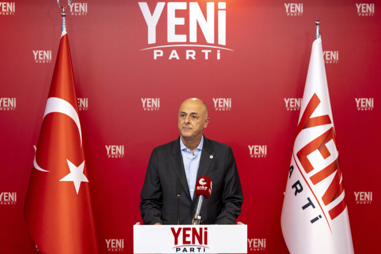 Ümit Özlale’den borsa ve fonlar için kritik sorular: ‘Kimler çıkışını tamamlasın diye zaman kazanıldı?’”