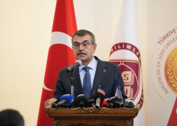 Yusuf Tekin’den öğretmenlere ve Bakanlık çalışanlarına özel video mesaj