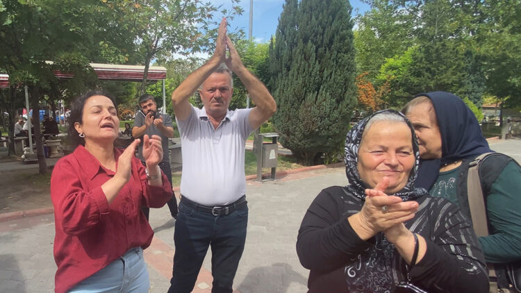 Oğullarının katiline 26 yıl hapis kararı çıktı: 'Yaşasın adalet' diyerek alkışladılar