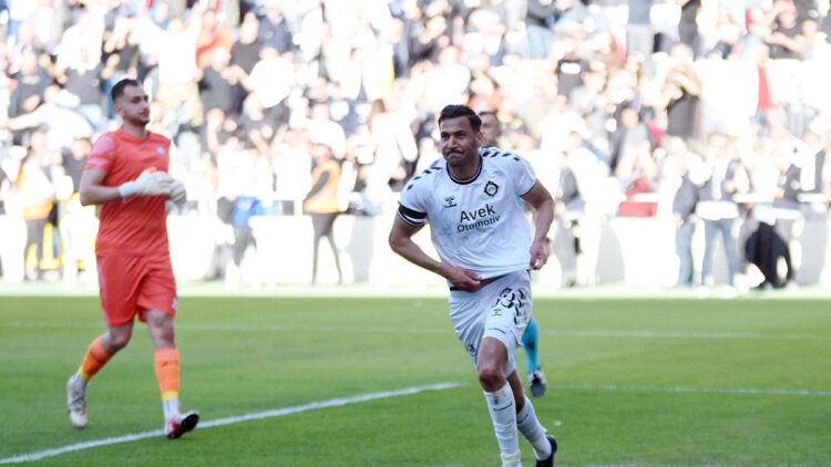 Altay'da Deniz yok, lisansı var