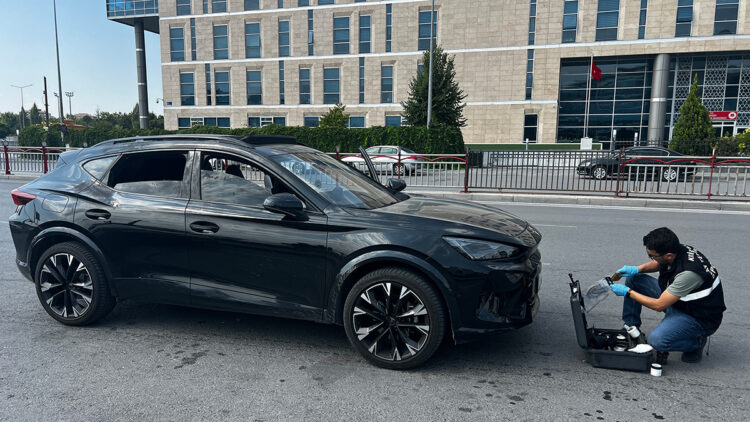 Kayseri'de ilginç hırsızlık: Anahtarı üzerinde unutulan otomobili çalan 4 çocuk yakalandı