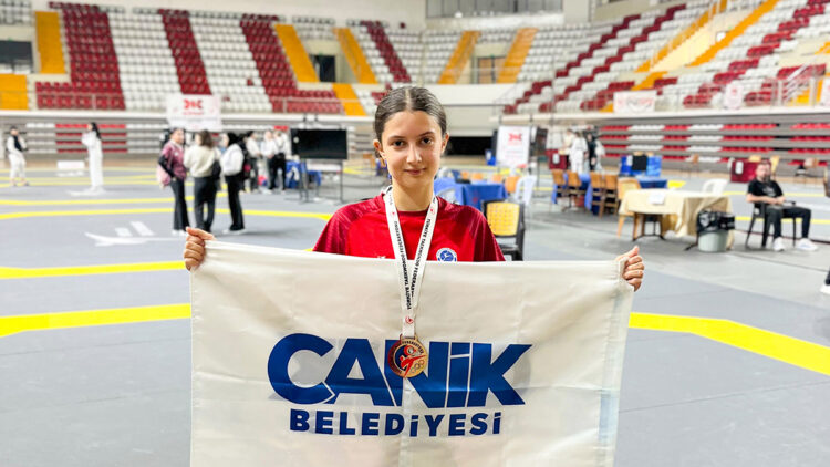 Samsun'un gururu tekvandocu Asiye Nur Bilgin, Türkiye Şampiyonası’nda finalde