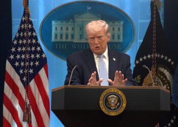 Trump: "İspanya sınırlarını kontrol edemeyen bir ülke"