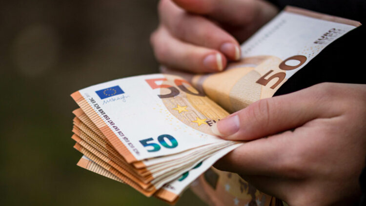 Avrupa Merkez Bankası, faiz oranlarını 25 baz puan artırdı