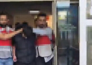 Bağcılar'da sosyal medya tartışması bıçaklı kavgaya dönüştü: 2 yaralı