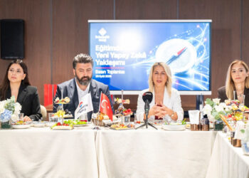 Bahçeşehir Koleji yeni pedagojik modelini tanıttı: Öğrencilerin gelişim dönemlerine göre yapay zekâ modeli