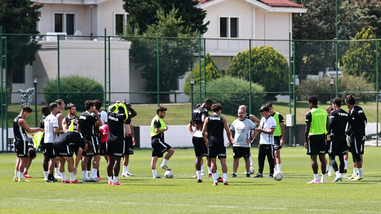 Beşiktaş Avrupa Ligi kadrosunu duyurdu: Rashica kendine yer bulamadı