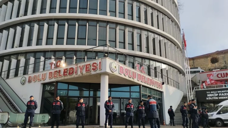 Bolu Belediyesi'ne yönelik ‘Hayalet araç’ operasyonunda 14 şüpheli adliyeye sevk edildi