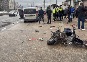 Bursa'da feci kaza: Hafif ticari aracın çarptığı elektrikli bisiklet sürücüsü öldü
