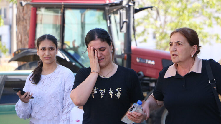 Evindeki çamaşır makinesi yanan kadın, gözyaşlarına boğuldu