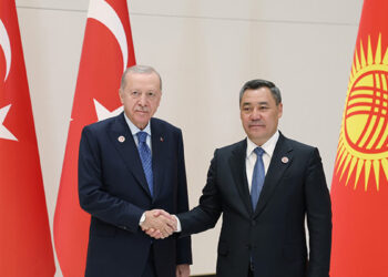Cumhurbaşkanı Erdoğan, Kırgızistan Cumhurbaşkanı Caparov ile görüştü