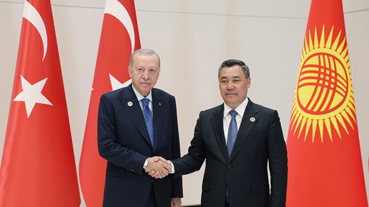 Cumhurbaşkanı Erdoğan, Kırgızistan Cumhurbaşkanı Caparov ile görüştü