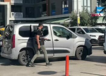 Kapıkule'de TIR'da yurt dışına kaçarken yakalanan Arif Kocabıyık, adliyeye sevk edildi
