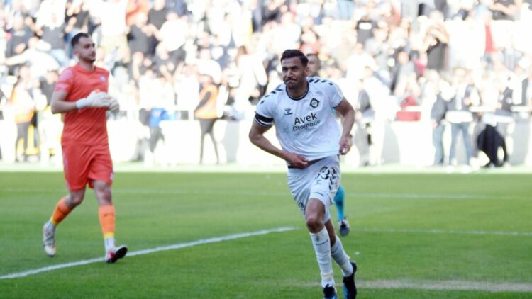 Altay'da Deniz yok, lisansı var