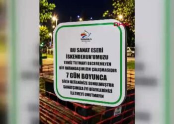 İskenderun sahilinde kirli bırakılan ahşap oturma grubu sergileniyor