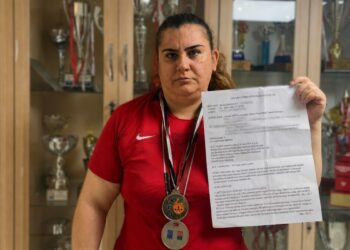 Görme engelli milli halterci 800 bin lira dolandırıldı