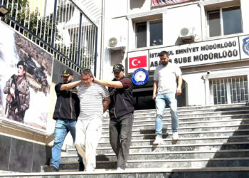 25 yıl hapis cezası ile aranan cezaevi firarisi İstanbul'da yakalandı
