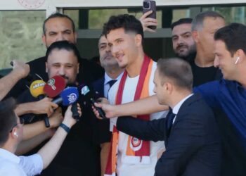 Galatasaray'ın yeni transferi Deniz Gül İstanbul'da