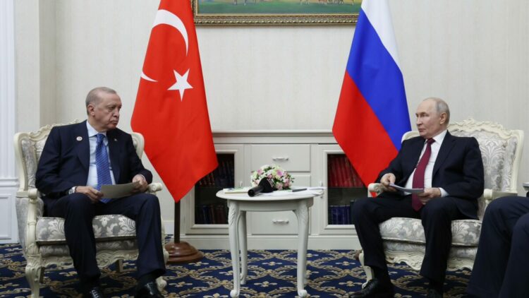 Cumhurbaşkanı Erdoğan, Rusya Devlet Başkanı Putin ile bir araya geldi