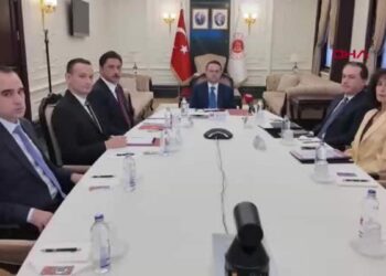 Bakan Gürlek, Yunan mevkidaşı Floridis ile görüştü