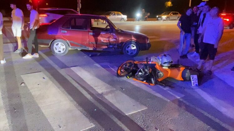 Bursa'da otomobil ile motosiklet çarpıştı: 2 yaralı