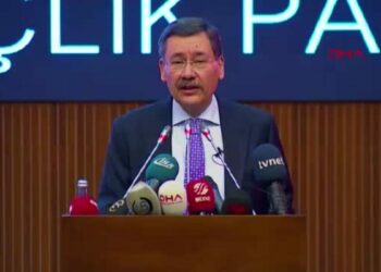 Eski Ankara Büyükşehir Belediye Başkanı İbrahim Melih Gökçek, ifade vermek üzere Ankara Başsavcılığı'na çağrıldığı
