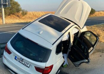 Gurbetçi aile kaza yaptı; 4 yaralı