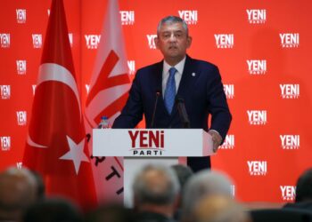 Özgür Özel: Yeni Parti’yi Türkiye’yi yönetmek için kurduk