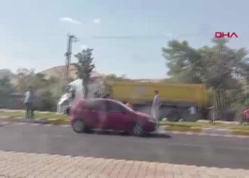 Mardin’de 4 aracın karıştığı zincirleme kaza: 2 yaralı