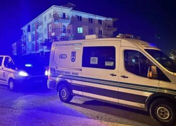 Alacak kavgasında arkadaşını öldürdü