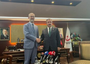 Destici, Ukrayna Büyükelçisi Celalov ile bir araya geldi