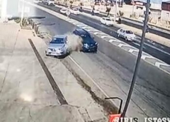 İki otomobil ile TIR’ın karıştığı kaza kamerada; 1 yaralı