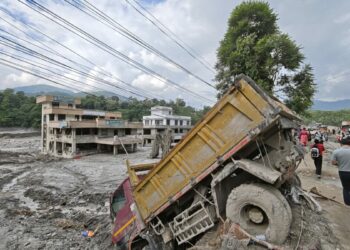 Nepal'deki selde can kaybı 1252'ye yükseldi