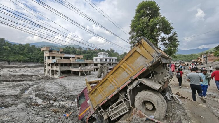 Nepal'deki selde can kaybı 1252'ye yükseldi