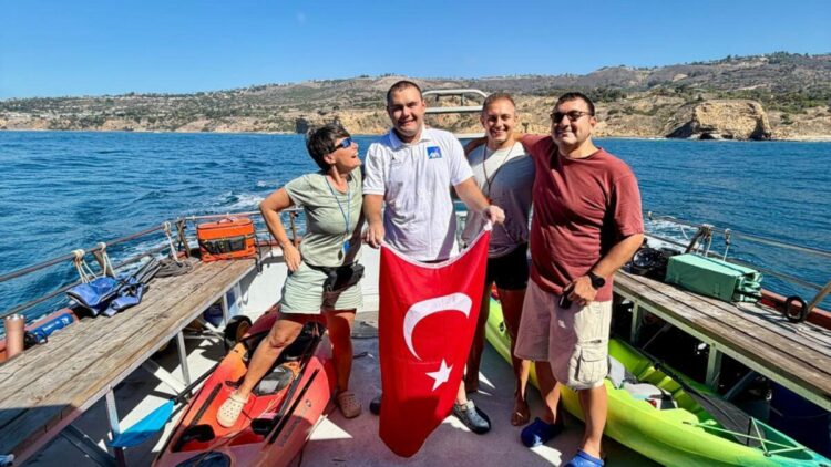 Tuna Tunca Catalina Kanalı'nı geçti