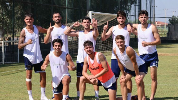 Menemen FK'da lisanslar tamam