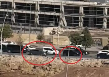 Diyarbakır’da cipteki 2 kişinin yaralandığı silahlı saldırı kamerada; 2 gözaltı