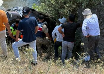 Bingöl’de otomobil dere yatağına devrildi: 1 ölü, 4 yaralı