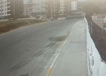 Sultanbeyli’de 1'i bebek 4 kişinin yaralandığı İETT otobüsü kazası kamerada / Yeni görüntüyle