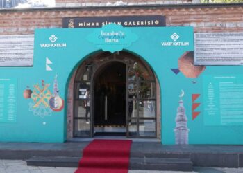 Vakıf eserleri Bursa’nın tarihi mirasını fotoğraflarla İstanbul’a taşıdı
