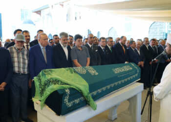 Cumhurbaşkanı Erdoğan, AK Parti Milletvekili Önen’in kızının cenazesine katıldı