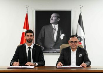 Ümit Akdağ, Beşiktaş'ta 50 numaralı formayı giyecek
