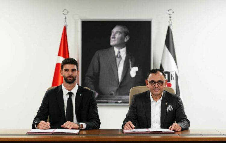 Ümit Akdağ, Beşiktaş'ta 50 numaralı formayı giyecek