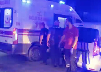 Manisa'da bıçaklı - sopalı kavga: 7 yaralı