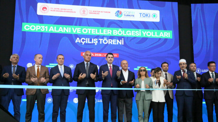Bakan Kurum: Dünya Antalya'da buluşacak, dünya Antalya'da kucaklaşacak