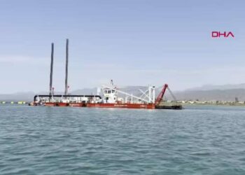 Fethiye Körfezi'nde dip çamuru temizliği için çalışma başlıyor