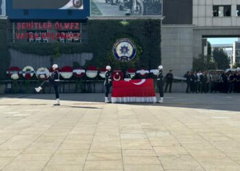 Esenyurt'ta saldırıda şehit olan polis memuru için İstanbul Emniyet Müdürlüğü’nde tören