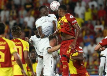 Göztepe ilk galibiyeti hedefliyor