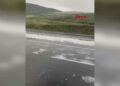 Çıldır karayolu beyaza büründü
