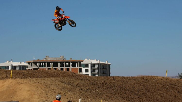 Afyonkarahisar’da piste çıkan Jeffrey Herlings Dünya Motokros Şampiyonu